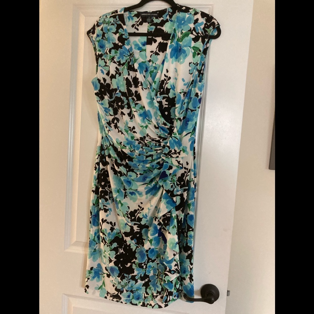 Dress. Sleeveless